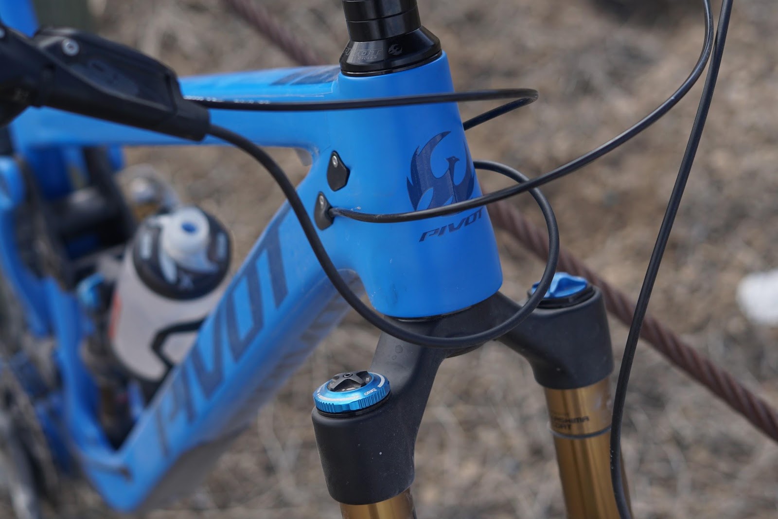 Pivot Cycles Switchblade cables